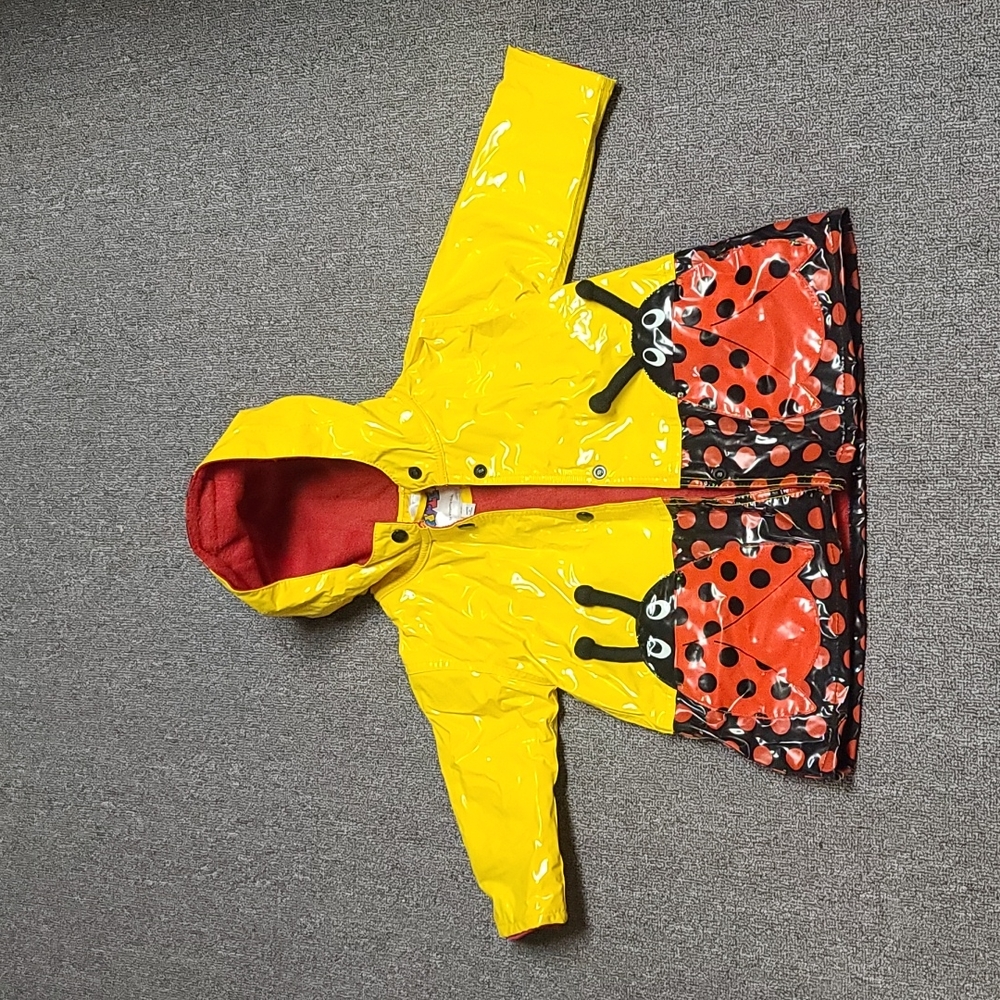 Kids driplets raincoat size 2T
